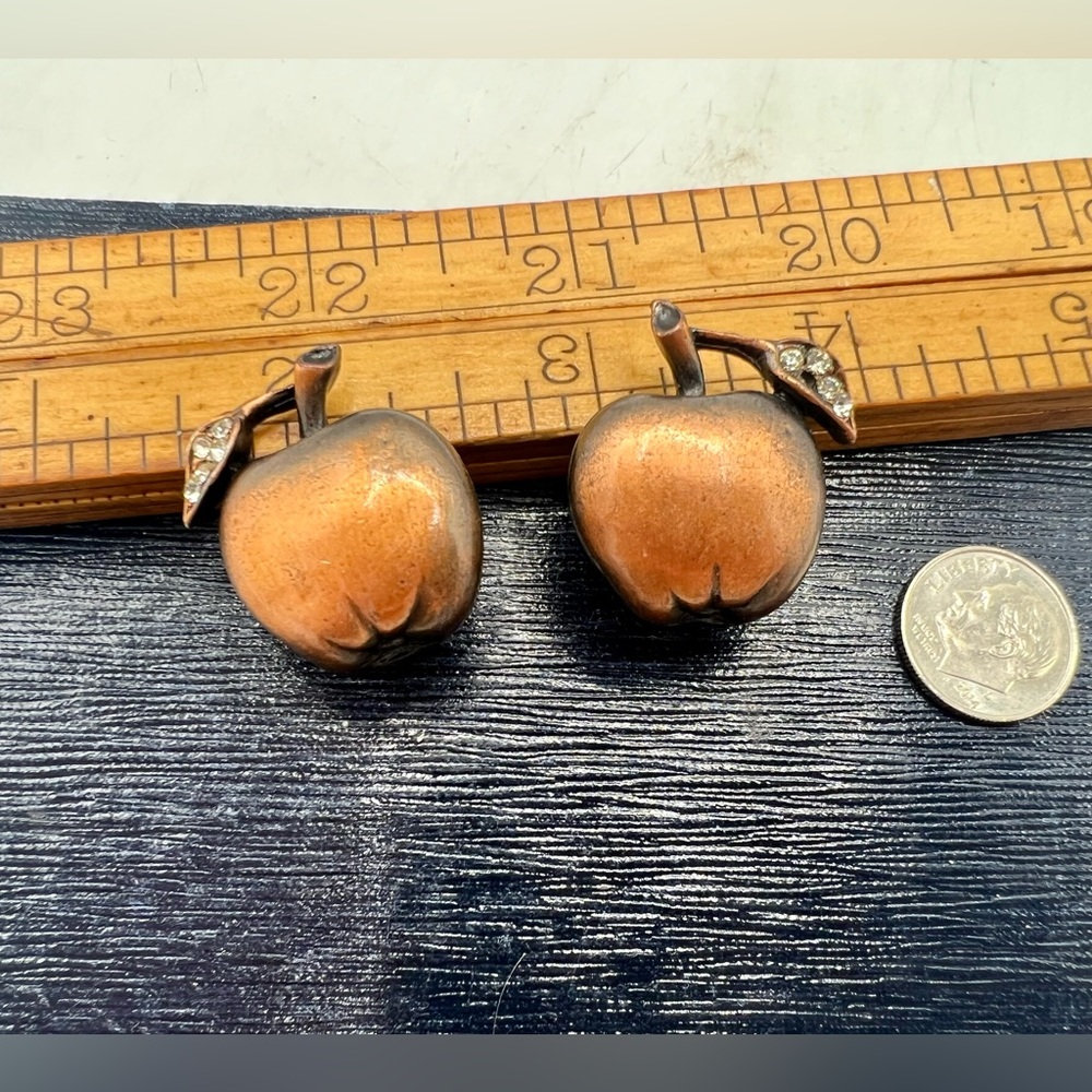 Vintage copper tone clip on apple earrings rhinestones 1”